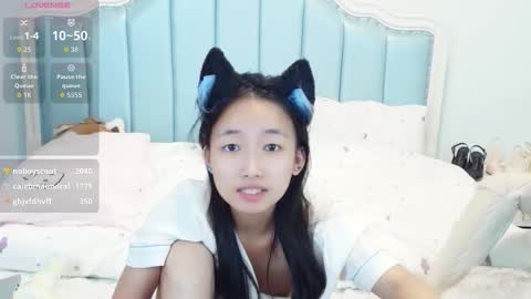 Sandy----xx online show from November 6, 2025, 4:35 am