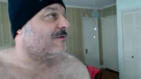 Snapshot of bullmusclejoe chatting on March 11, 2026, 5:19 pm BullMuscleJoe online show from March 11, 2026, 5:19 pm