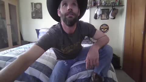 Snapshot of bunkcountry81 chatting on February 6, 2025, 8:45 pm Bunk online show from February 6, 2025, 8:45 pm