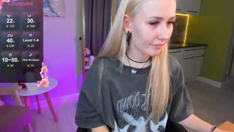 Snapshot of bunny__of_love chatting on March 1, 2025, 1:51 pm Sasha online show from March 1, 2025, 1:51 pm