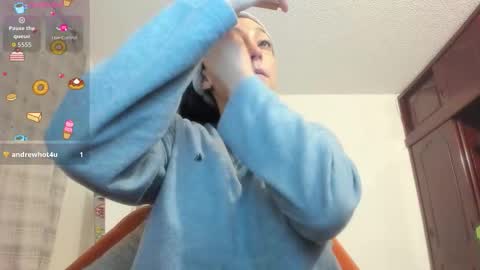 Snapshot of bunny_chloe chatting on January 14, 2026, 4:51 am bunny_chloe online show from January 14, 2026, 4:51 am