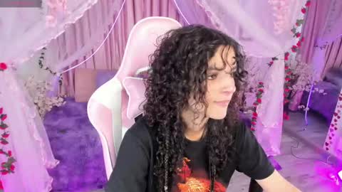Snapshot of bunny_curly chatting on September 15, 2025, 1:11 pm Bunny online show from September 15, 2025, 1:11 pm