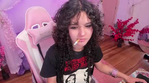 Snapshot of bunny_curly chatting on October 7, 2025, 2:14 pm Bunny online show from October 7, 2025, 2:14 pm