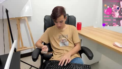 bunny online show from November 6, 2025, 12:17 pm