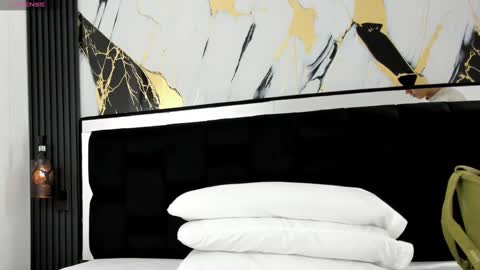 bunny online show from November 19, 2025, 12:16 pm