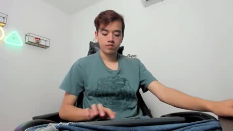 bunny online show from November 26, 2025, 12:28 pm