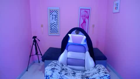 Snapshot of bunny_poison chatting on November 30, 2025, 1:15 pm ... . . ... online show from November 30, 2025, 1:15 pm