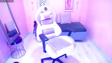 Snapshot of bunny_poison chatting on December 5, 2025, 2:58 pm ... . . ... online show from December 5, 2025, 2:58 pm