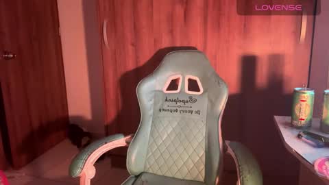 Snapshot of bunny_secrets chatting on September 28, 2025, 12:05 am Isa online show from September 28, 2025, 12:05 am
