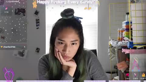 Snapshot of bunnycheekz chatting on December 9, 2024, 7:29 pm Tokki bunny online show from December 9, 2024, 7:29 pm