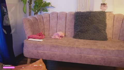 Snapshot of bunnycute_shy chatting on January 8, 2025, 6:52 pm 30 Off online show from January 8, 2025, 6:52 pm