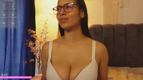 Snapshot of bunnycute_shy chatting on September 20, 2025, 2:18 pm 30 Off online show from September 20, 2025, 2:18 pm