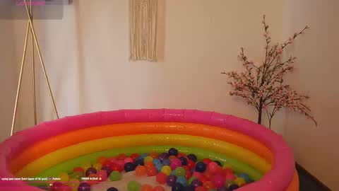 Snapshot of bunnycute_shy chatting on October 6, 2025, 2:25 pm 30 Off online show from October 6, 2025, 2:25 pm