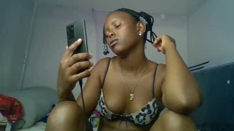 bunnydiva_ online show from May 15, 2026, 1:40 pm