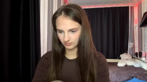 Snapshot of bunnytrussel chatting on May 5, 2026, 10:34 am Bella online show from May 5, 2026, 10:34 am