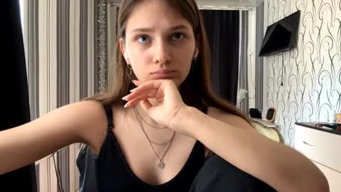 Snapshot of bunnytrussel chatting on May 12, 2026, 11:40 am Bella online show from May 12, 2026, 11:40 am