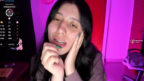 Snapshot of bunnyy09 chatting on December 31, 2024, 12:11 am Jess online show from December 31, 2024, 12:11 am