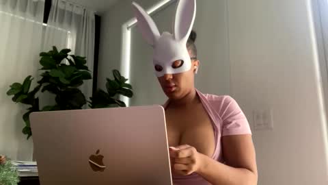 Buns Bunny Princess online show from January 5, 2026, 7:06 pm