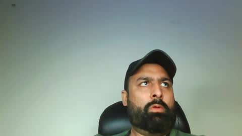 Snapshot of burlymonster chatting on February 8, 2025, 4:57 am Hairy Arabian online show from February 8, 2025, 4:57 am