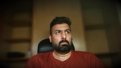 Snapshot of burlymonster chatting on October 2, 2025, 4:52 am Hairy Arabian online show from October 2, 2025, 4:52 am