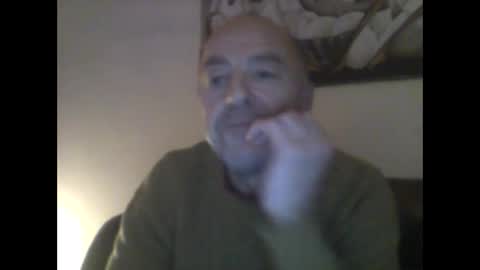 Snapshot of burnleyguy1977 chatting on December 23, 2025, 3:15 am burnleyguy1977 online show from December 23, 2025, 3:15 am