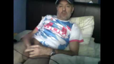 Snapshot of burnleyguy1977 chatting on January 7, 2026, 12:18 pm burnleyguy1977 online show from January 7, 2026, 12:18 pm