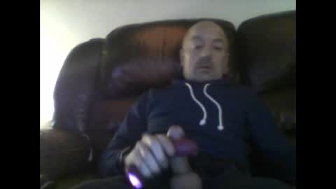 Snapshot of burnleyguy1977 chatting on January 11, 2026, 6:18 am burnleyguy1977 online show from January 11, 2026, 6:18 am