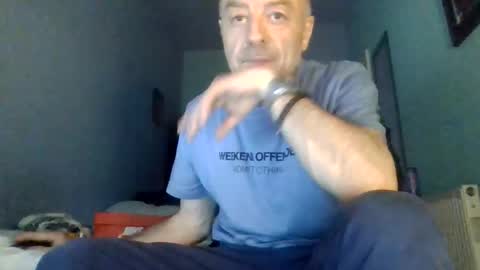 Snapshot of burnleyguy1977 chatting on June 8, 2026, 4:35 am burnleyguy1977 online show from June 8, 2026, 4:35 am