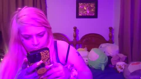 Snapshot of burnthemail chatting on February 15, 2025, 5:30 am lilly online show from February 15, 2025, 5:30 am