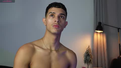 Snapshot of busterspinter chatting on December 20, 2025, 9:33 pm Buster independent model online show from December 20, 2025, 9:33 pm