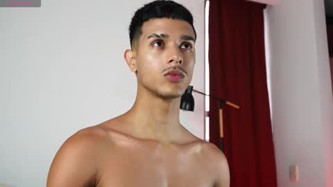 Snapshot of busterspinter chatting on February 20, 2026, 10:43 pm Buster independent model online show from February 20, 2026, 10:43 pm