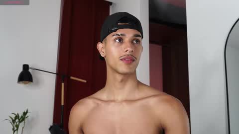 Snapshot of busterspinter chatting on February 23, 2026, 12:13 pm Buster independent model online show from February 23, 2026, 12:13 pm