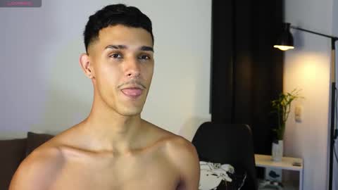 Snapshot of busterspinter chatting on March 25, 2026, 12:38 am Buster independent model online show from March 25, 2026, 12:38 am