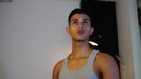 Snapshot of busterspinter chatting on April 7, 2026, 12:44 am Buster independent model online show from April 7, 2026, 12:44 am