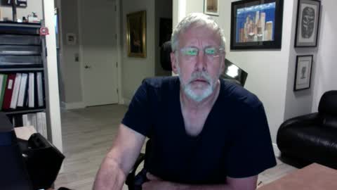 Snapshot of bustinout99 chatting on January 11, 2025, 12:40 pm afternoon wood online show from January 11, 2025, 12:40 pm