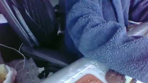 Snapshot of butslutt2 chatting on January 13, 2026, 4:12 pm butslutt2 online show from January 13, 2026, 4:12 pm