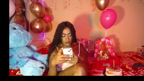 butterfly_rouse online show from November 8, 2025, 5:29 am