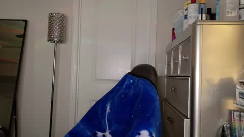 butterfly booty online show from May 17, 2026, 8:12 am