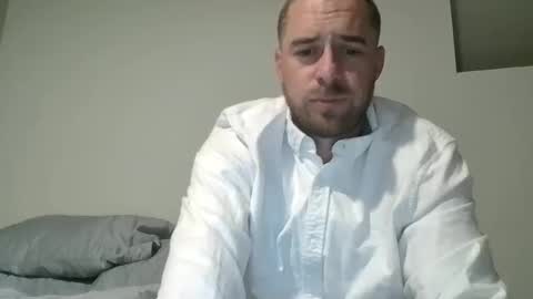 buttman8000 online show from November 7, 2025, 4:12 am