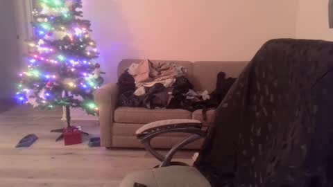 Snapshot of buttsmasher666 chatting on December 23, 2025, 3:37 am Astaroth Angel online show from December 23, 2025, 3:37 am