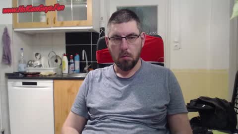 Snapshot of bux404 chatting on January 7, 2025, 12:34 am Pete online show from January 7, 2025, 12:34 am