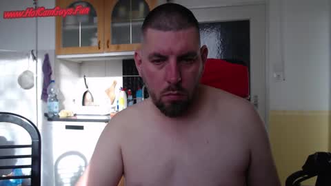 Snapshot of bux404 chatting on January 8, 2025, 10:15 am Pete online show from January 8, 2025, 10:15 am