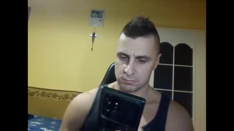 Snapshot of bzykacz1988 chatting on December 10, 2024, 11:30 pm bzykacz1988 online show from December 10, 2024, 11:30 pm