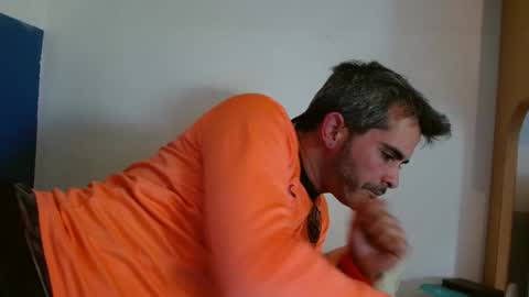 Collin Farrel online show from February 2, 2025, 9:51 am