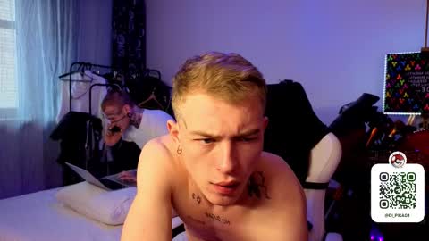 Snapshot of c10h15on chatting on March 5, 2026, 9:49 am c10h15on online show from March 5, 2026, 9:49 am