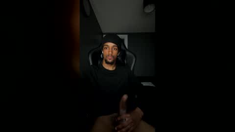 Snapshot of c1703 chatting on May 12, 2026, 9:01 pm Cee online show from May 12, 2026, 9:01 pm