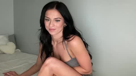 Snapshot of c1luxegirl chatting on September 10, 2025, 11:16 pm c1luxegirl online show from September 10, 2025, 11:16 pm