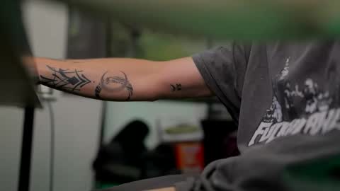 Snapshot of c_r_e_s_s_y chatting on March 7, 2026, 1:08 pm 1v1 Rust online show from March 7, 2026, 1:08 pm