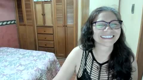 caarlaa_69 online show from January 21, 2025, 9:36 pm