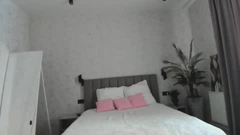 Snapshot of caelestiss chatting on February 4, 2026, 2:50 am Lita online show from February 4, 2026, 2:50 am